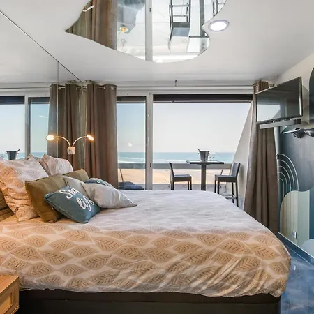 Sea Life Heliopolis Seafront In The Cap Dagde Naturist Village 公寓